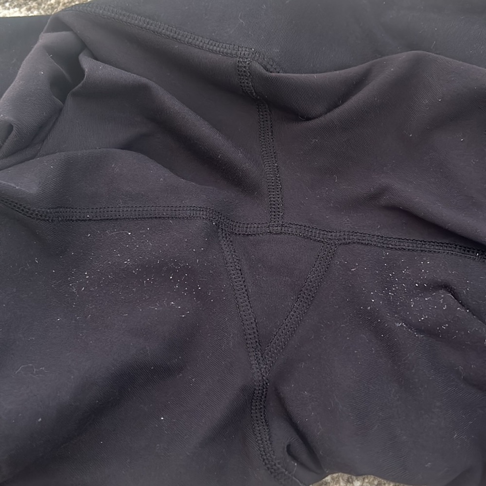 Lululemon Athletica sz 8 Black Cropped Leggings CA 35801 RN 106259 GUC Soft Luon - Picture 12 of 17